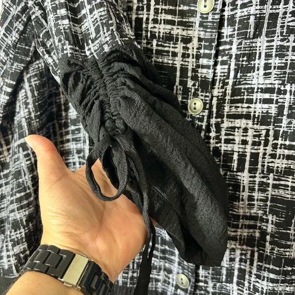 Ali Miles Womens Plus Black Short Sleeve Button Up Asymmetrical Blouse Sz 2X - Picture 4 of 10